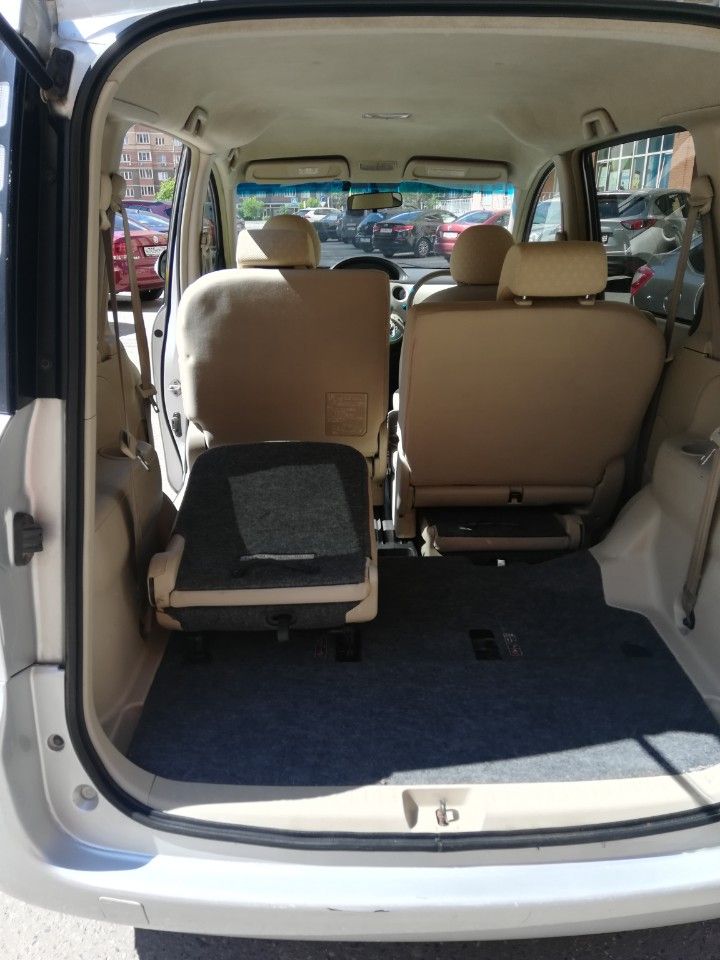 Toyota Sienta: фото владельца