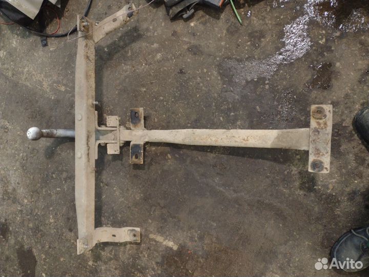 Фаркоп audi 80 b3