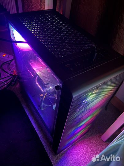 Комьютерный корпус Powercase Mistral Z4С Mesh LED