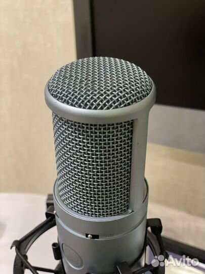 Студийный микрофон AKG P120