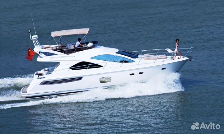 Моторна яхта Artemis 43