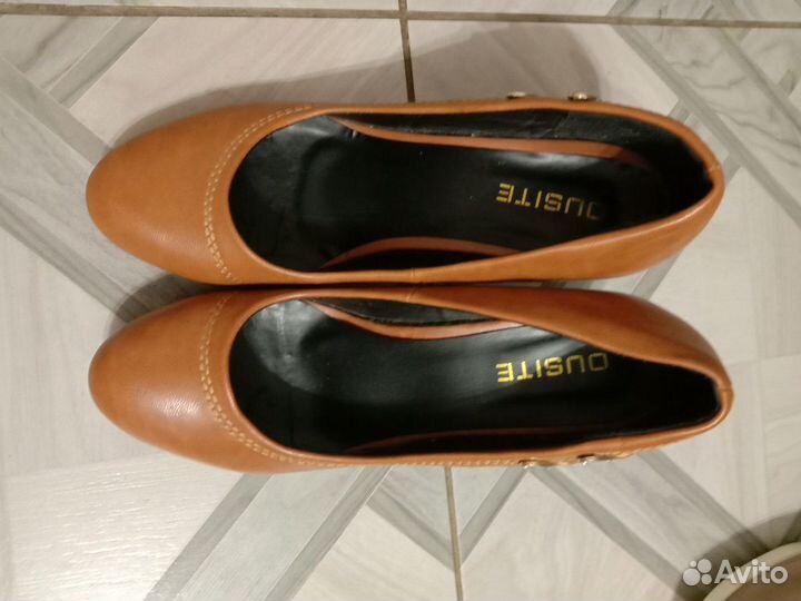 Туфли новые,40 но на 39