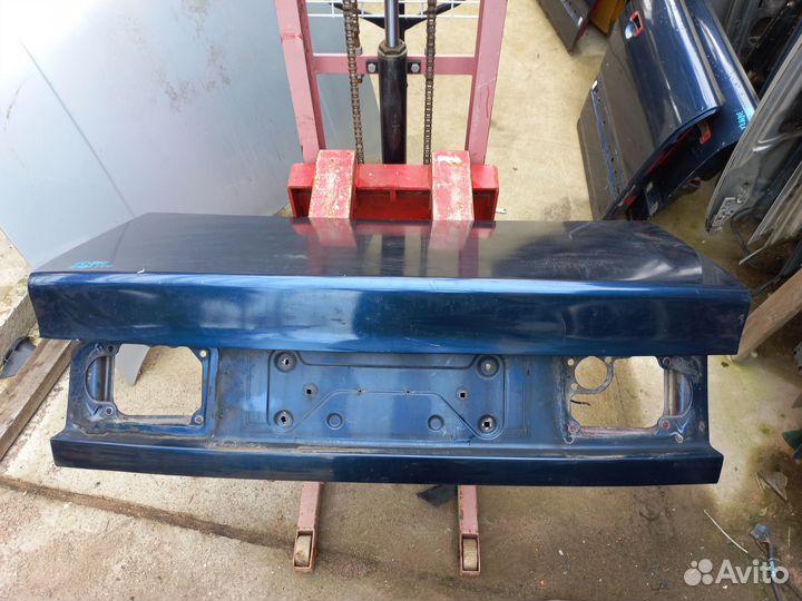 Крышка багажника Audi 100/45 A6/C4 S6 Ауди седан