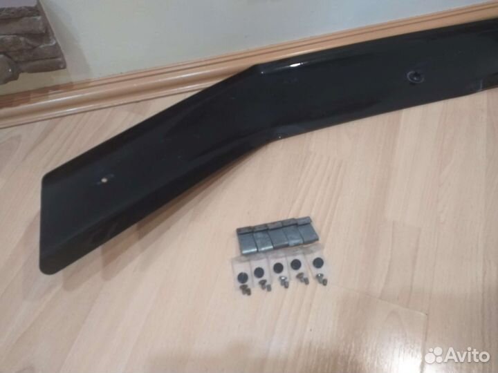 Дефлектор капота (Мухобойка) Toyota Prado 150