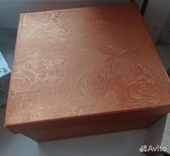 Подарочные коробки