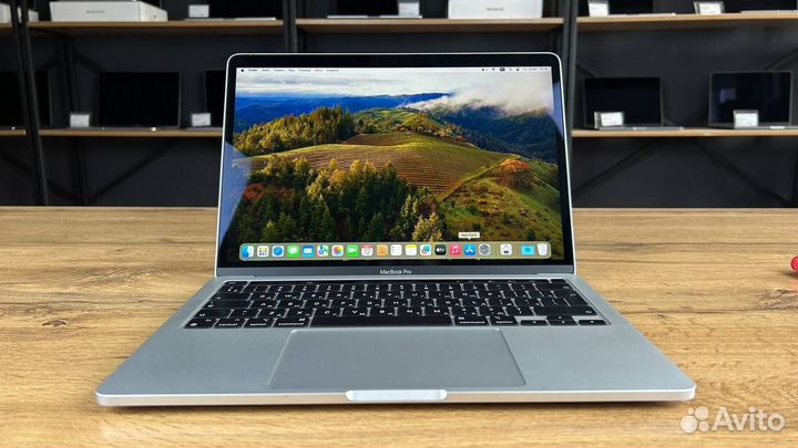 MacBook Pro 13 2022 M2 как новый