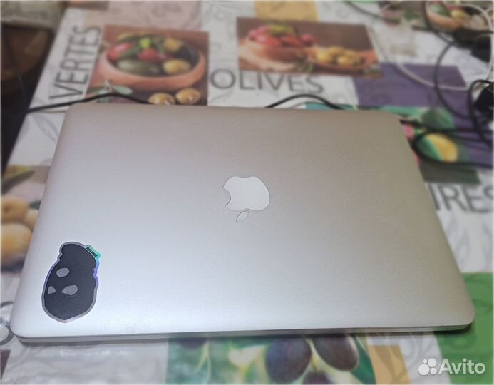 Macbook pro 13 2015 early 8/512gb