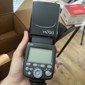 Вспышка накамерная YongNuo Speedlite YN720