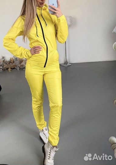 Защитные комбинезоны