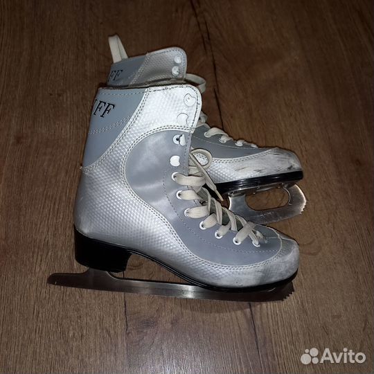 Коньки фигурные 35 размер