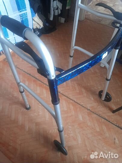 Ходунки для взрослых с колесами