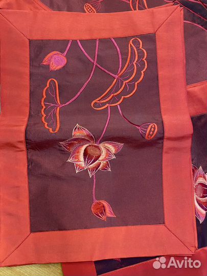 Дорожка и салфетки на стол