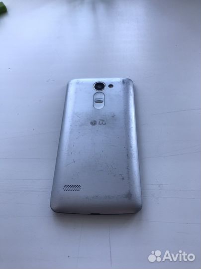Телефон LG-X190