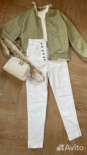 Джинсы белые