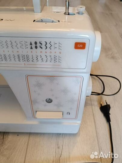 Швейная машина Husqvarna Viking E20