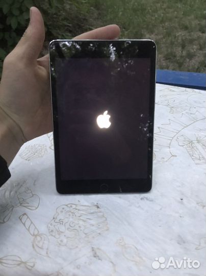 iPad mini 4