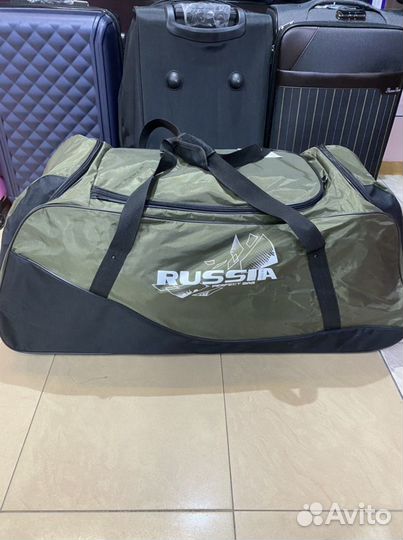 Сумка хоккейная на колесах новая