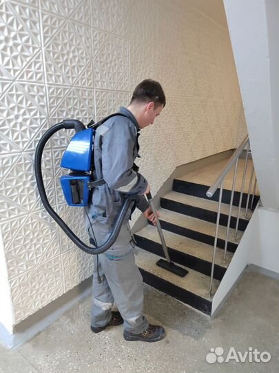 Уборщица подъездов