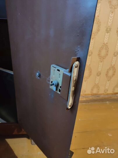 Сейф металлический