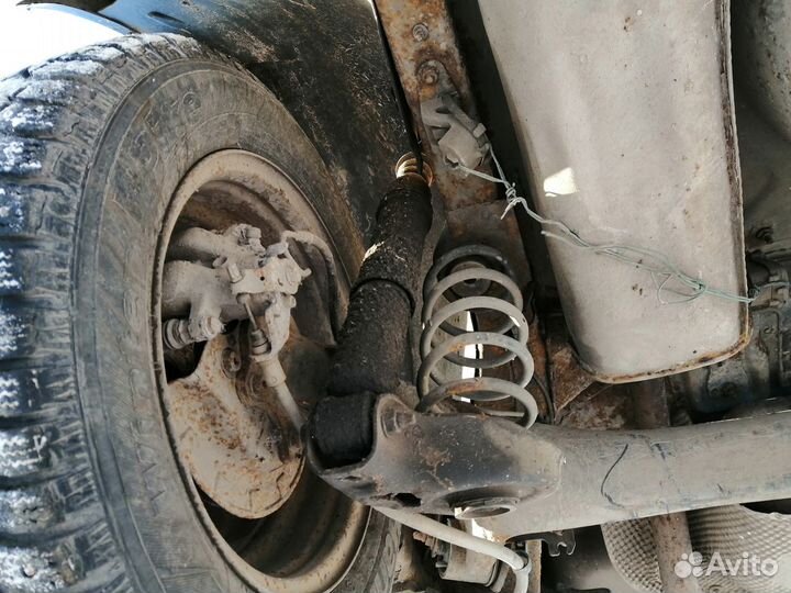 Стойка задняя левая правая Пежо 307 2002