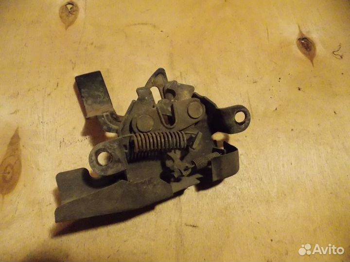 Замок капота Geely MK