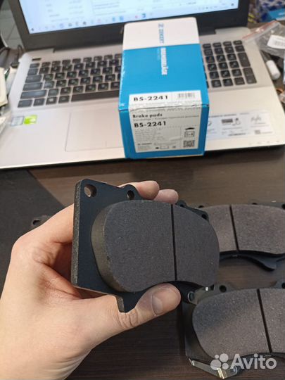 Колодки тормозные передние Toyota Prado