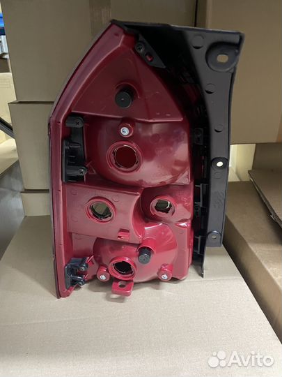 Фонарь задний правый hyundai tucson 04-09