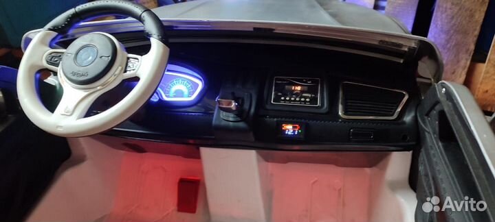 Детский электромобиль