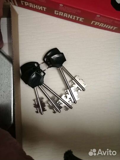 Замок дверной бу