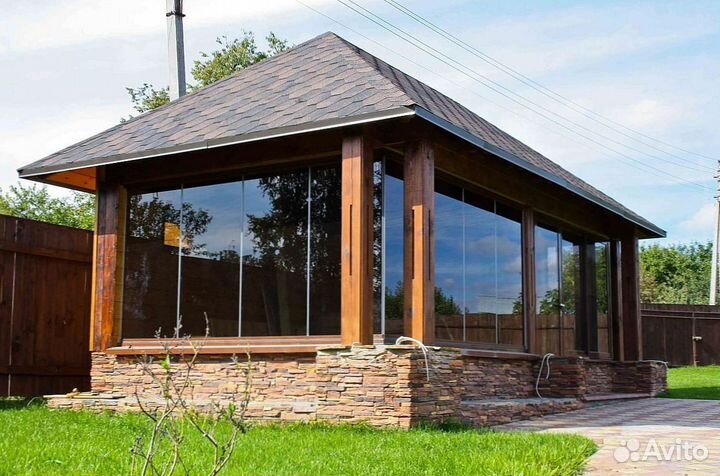 Безрамное раздвижное остекление