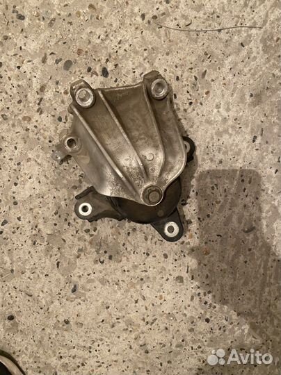 Подушки двигателя Honda accord 8