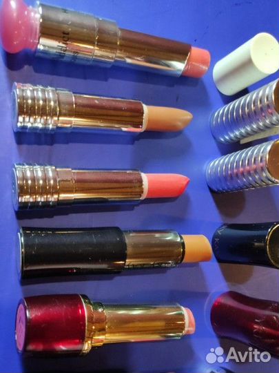 Помады Dior, Givenchy, Chanel, Estée Lauder