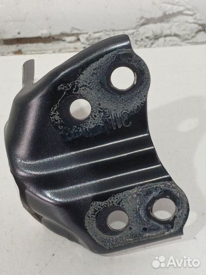 Кронштейн крыла левый Toyota Rav4 XA50 A25afxs