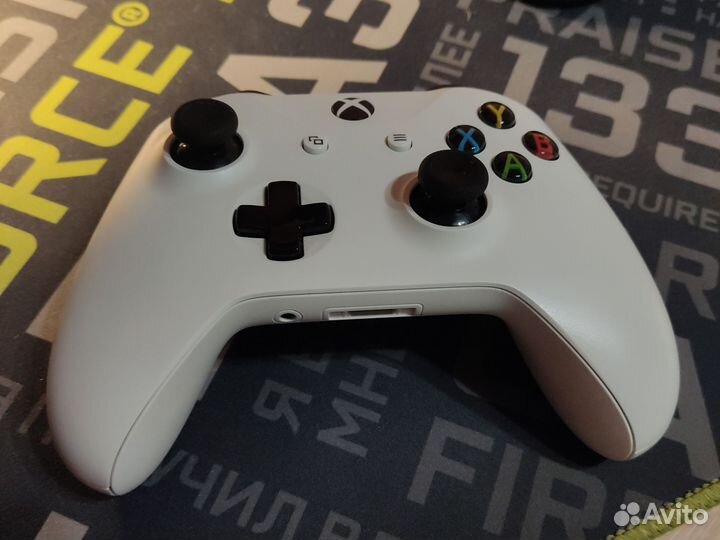Контроллер Xbox One (белый)