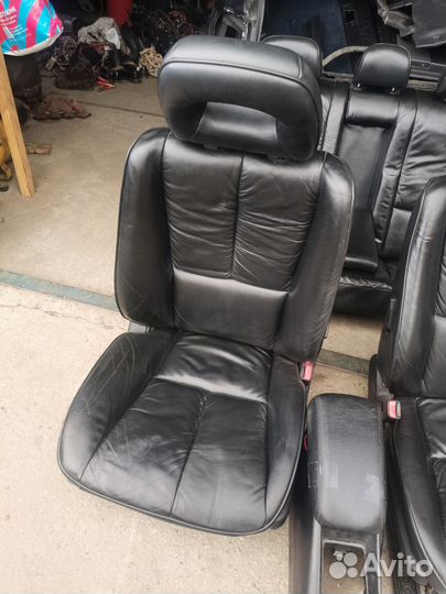 Комплект сидений mitsubishi galant 8 ea