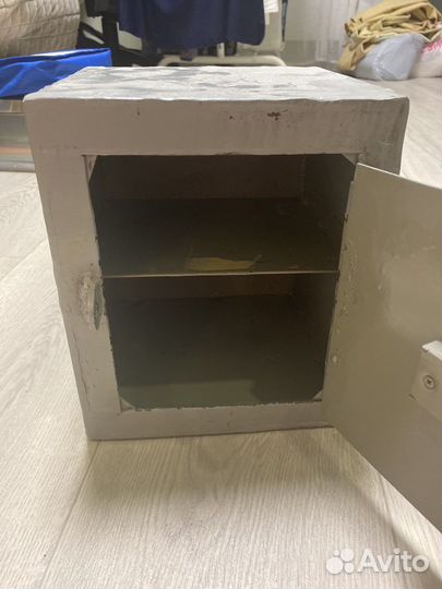 Шкаф металлический сейф