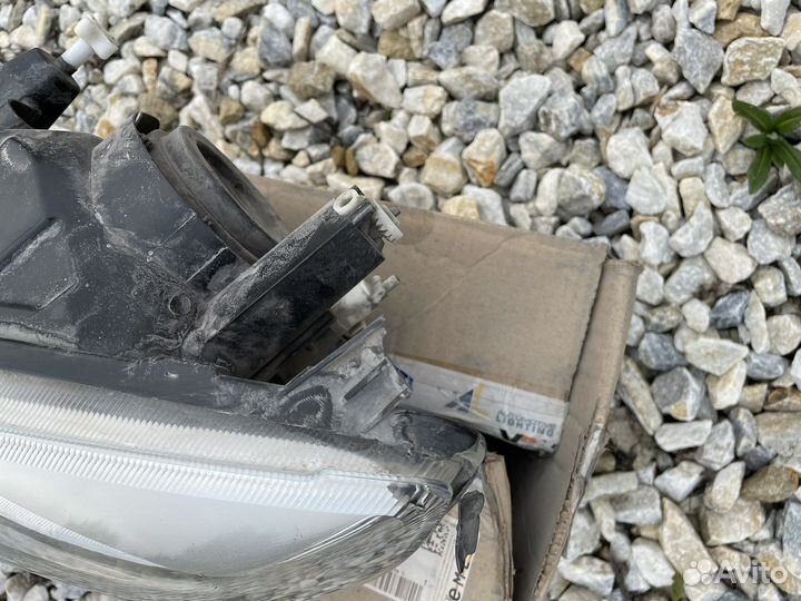 Фара левая Лада Гранта