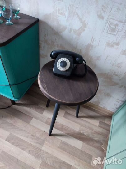 Столик подставка дерево