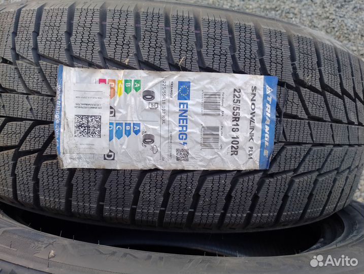 Triangle Snowlink TWT02 225/55 R18