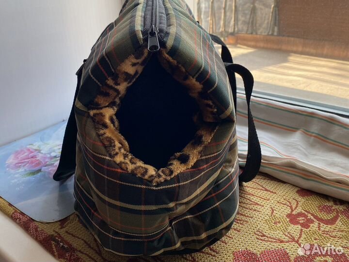 Переноска для собак и лежанка для собак