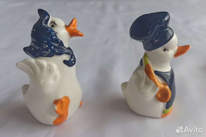 Солонка и перечница на подставке набор