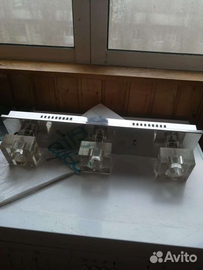 Светильники потолочные по три плафона - 2 шт