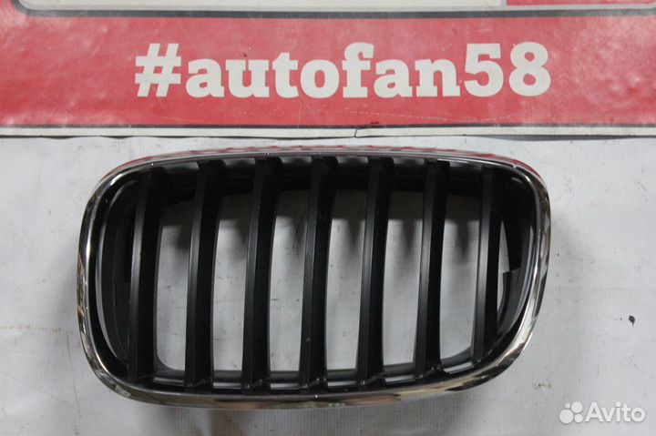 Решетка радиатора левая BMW X5 E70 / X6 E71