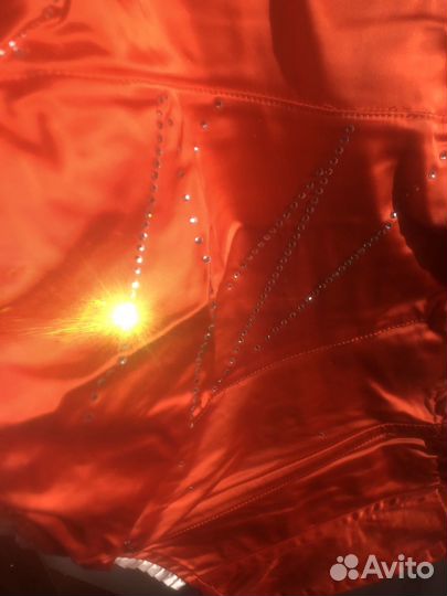 Фирменный атласный костюм 