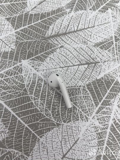 Airpods 2 новый левый наушник оригинал