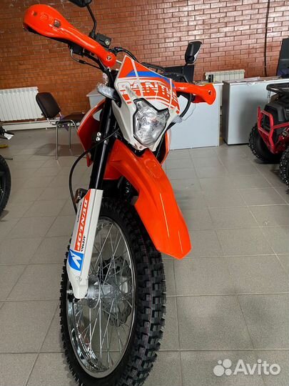 Мотоцикл racer RC300-GY8X panther