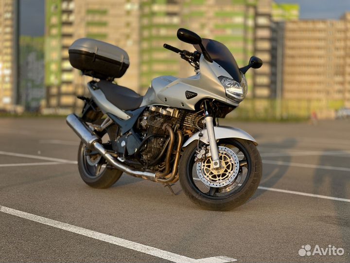 Kawasaki ZR-7S 2003 простой и надёжный японец