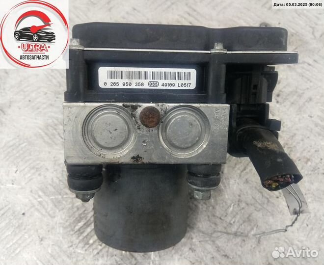 Блок ABS (Модуль абс) б/у Audi A4 B7 (2004-2008) 8E0614517AP