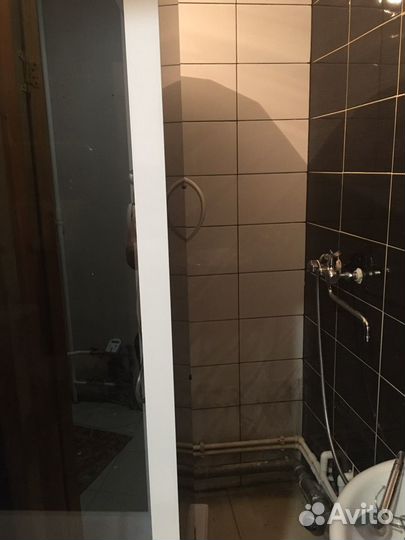 Сантехник, сборка душевых кабин