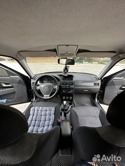 LADA Priora 1.6 МТ, 2015, 200 000 км